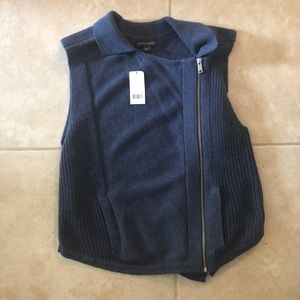 Banana Republic Sleeveless Vest